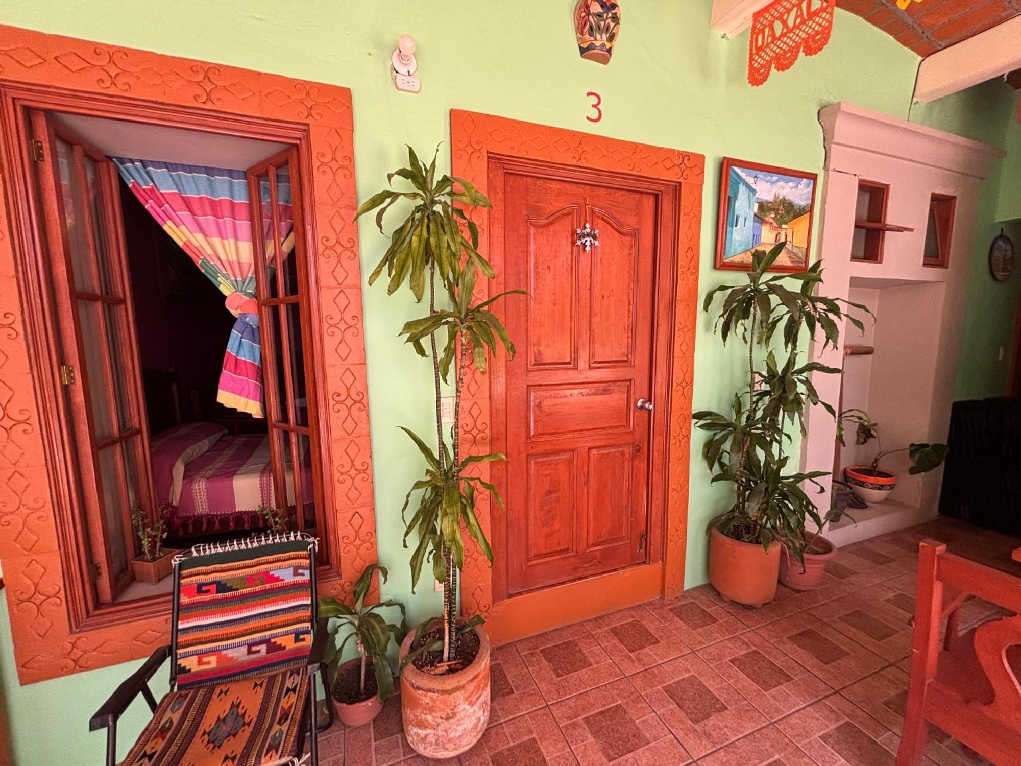Hotel Posada "Mi Rosita" オアハカ州 エクステリア 写真
