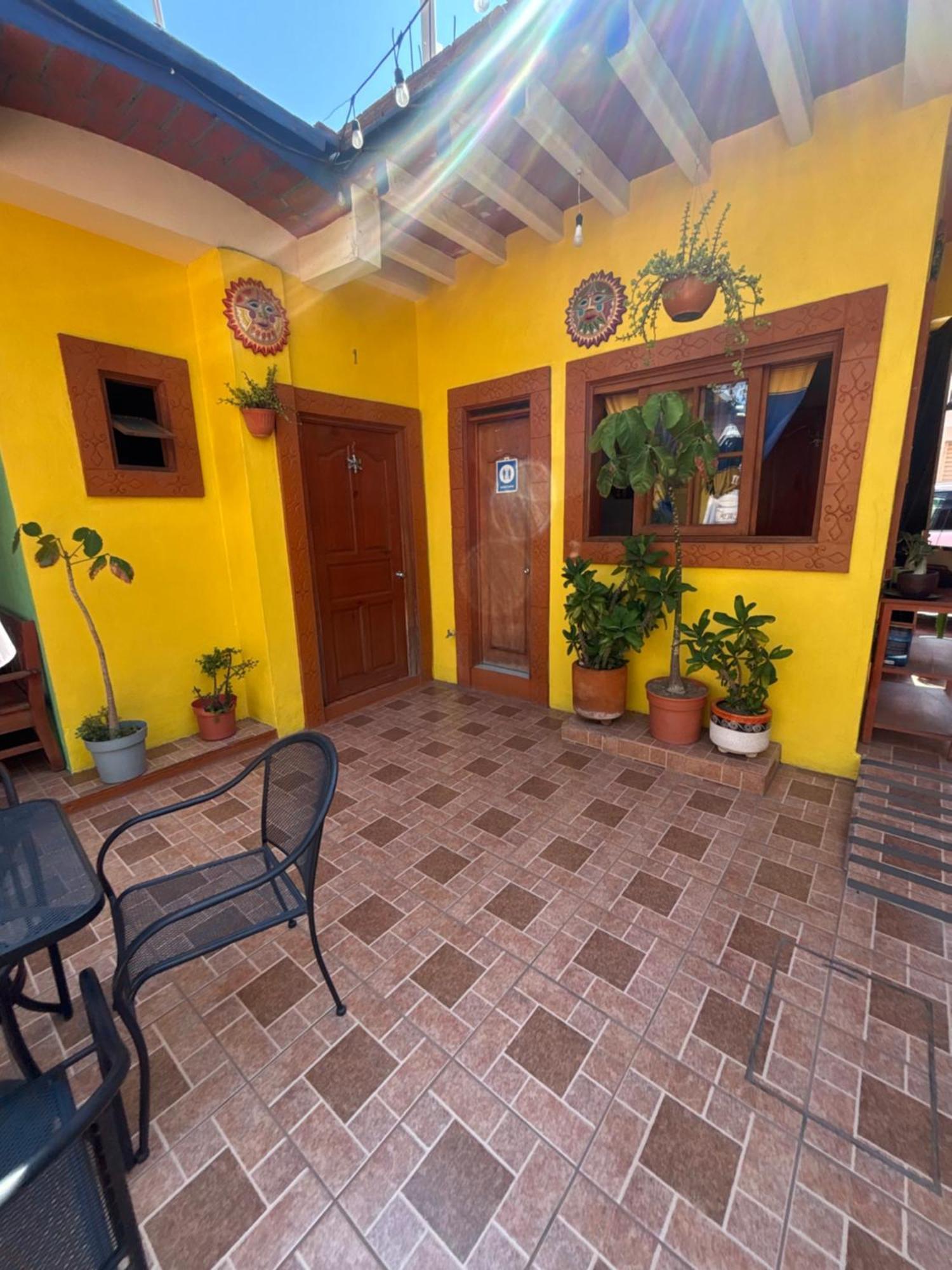 Hotel Posada "Mi Rosita" オアハカ州 エクステリア 写真
