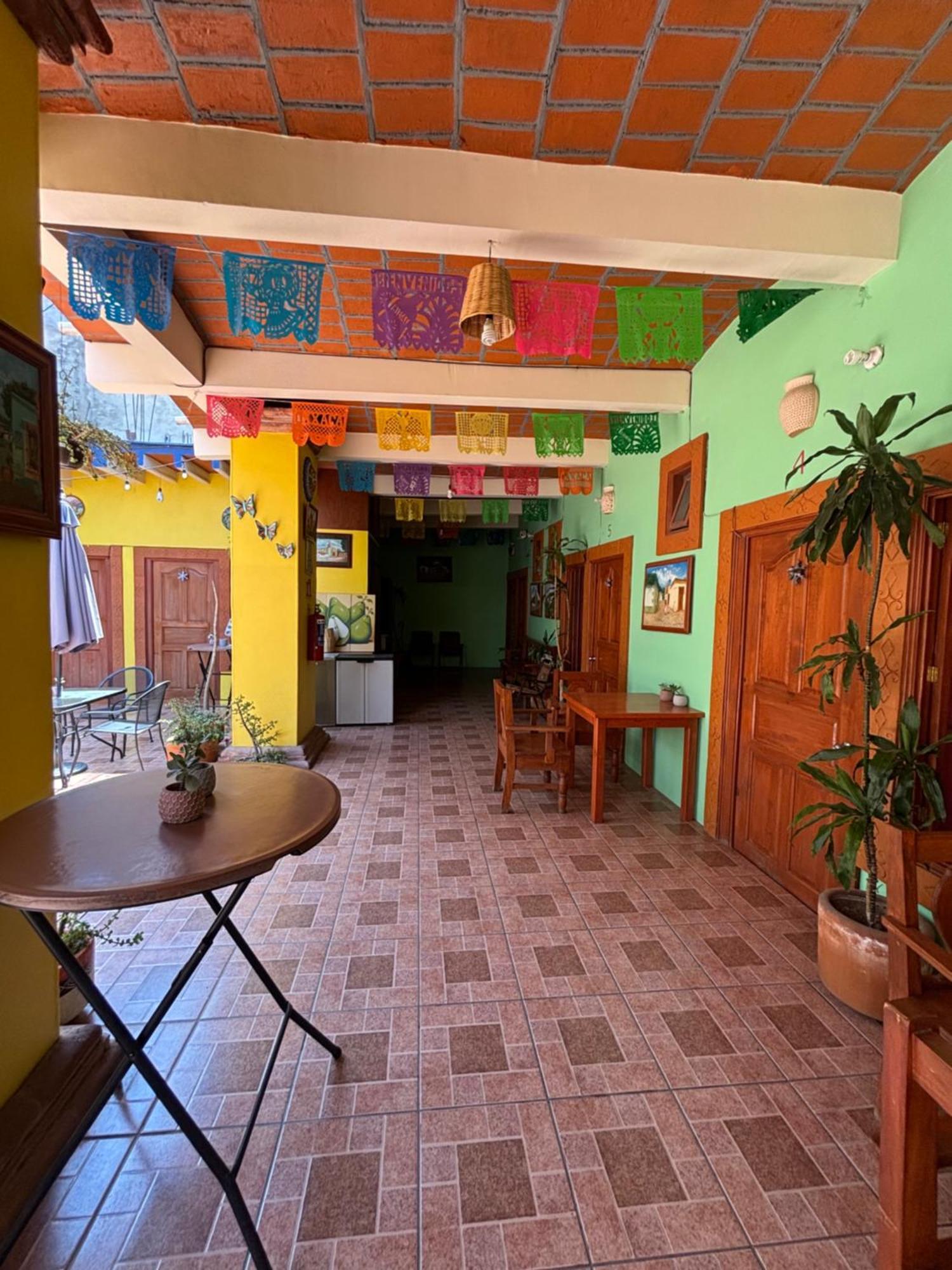 Hotel Posada "Mi Rosita" オアハカ州 エクステリア 写真
